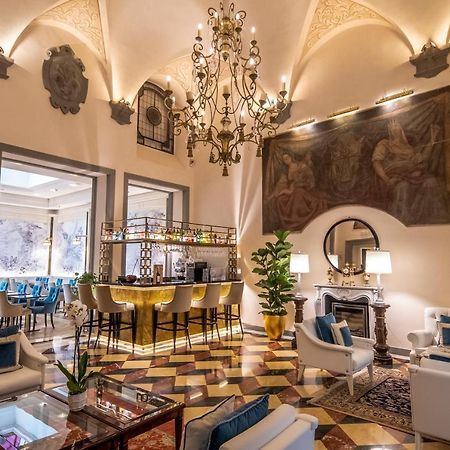 Golden Tower Hotel & Spa Firenze Bagian luar foto The lobby of the hotel