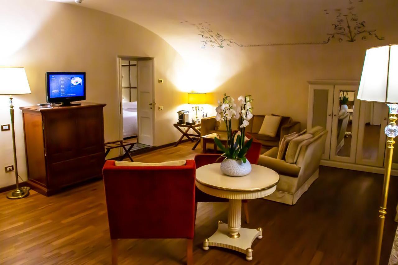 Golden Tower Hotel & Spa Firenze Bagian luar foto A suite at the Hotel de France
