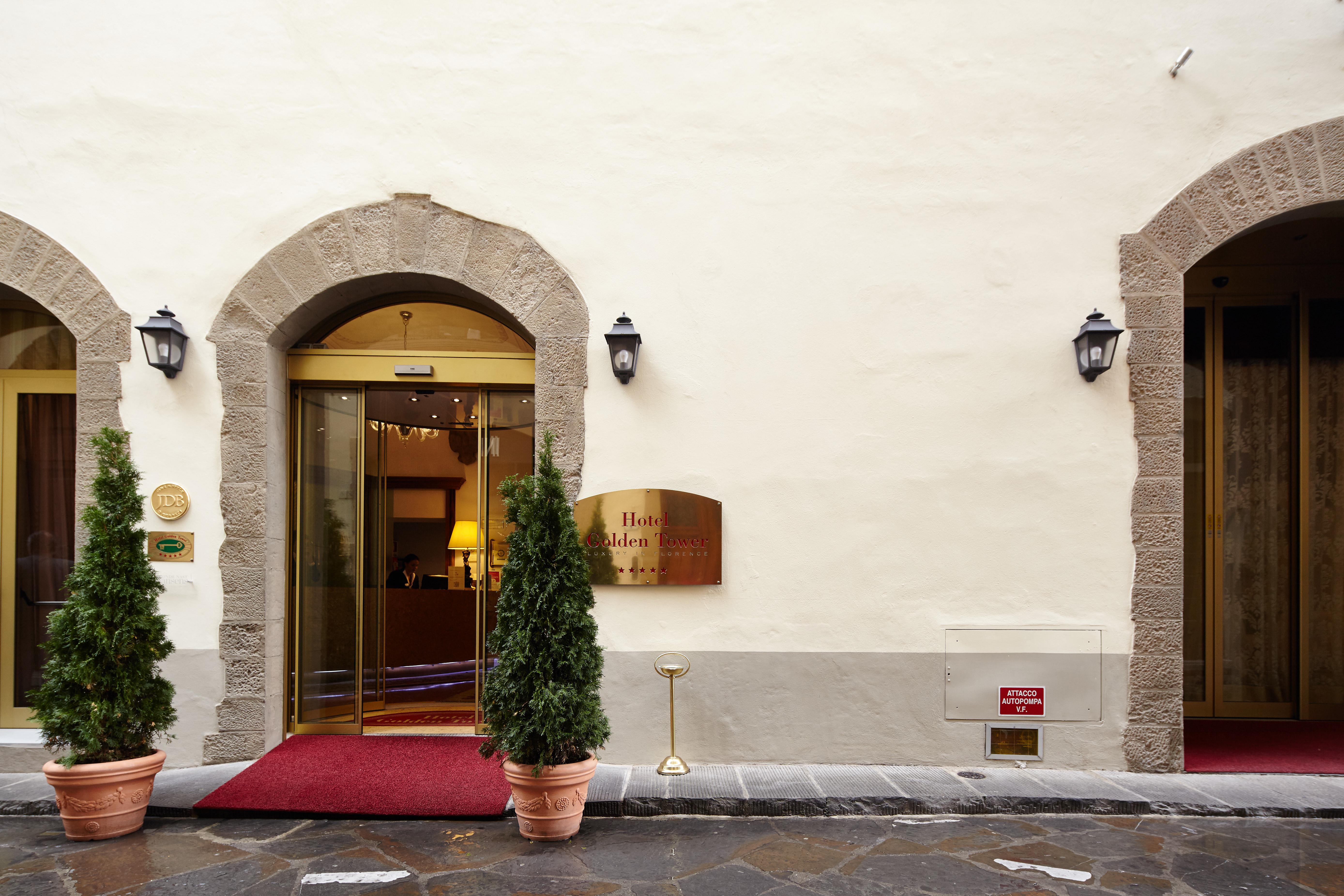 Golden Tower Hotel & Spa Firenze Bagian luar foto Entrance of the hotel